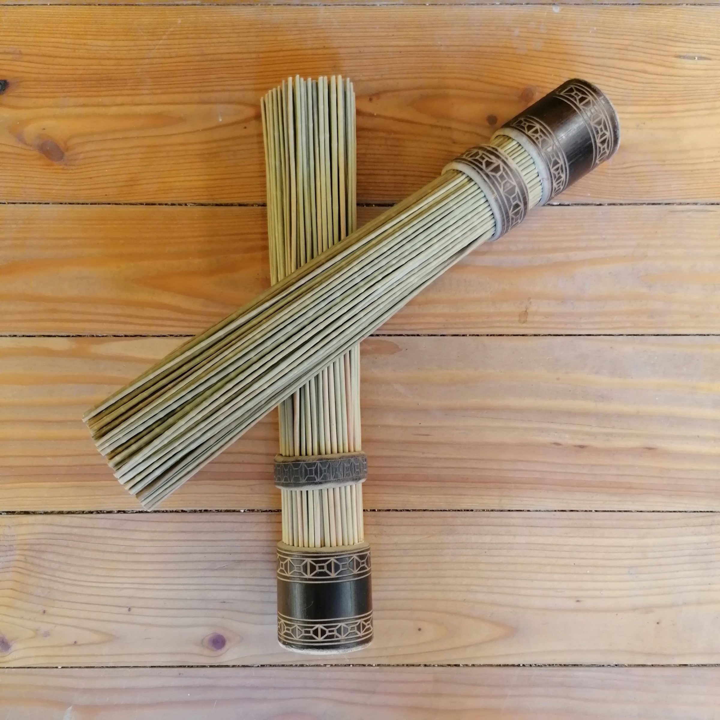 Rhythmusbesen aus Madagaskar "Kaimba Rambo"
