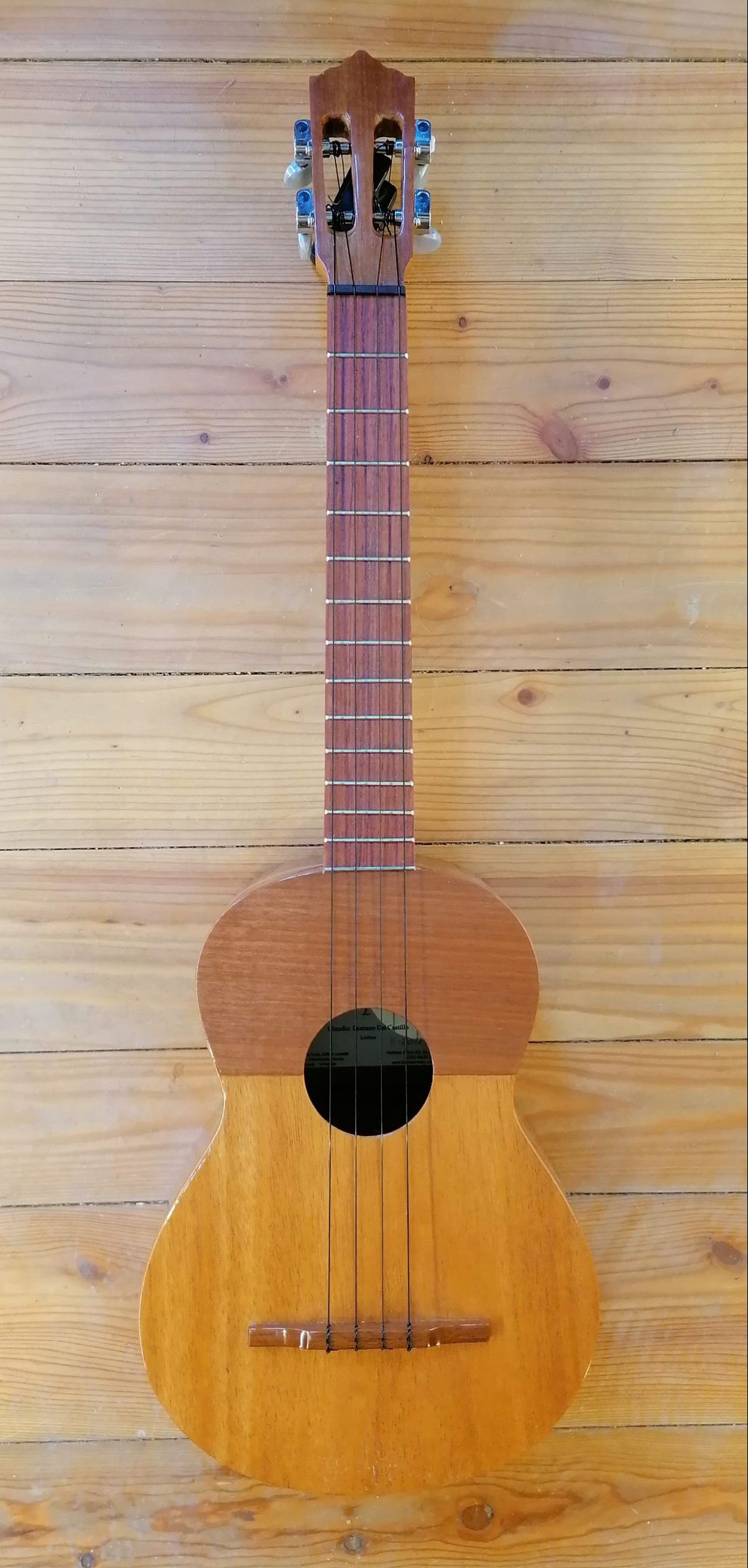Claudio Lazcano Estudio <br> 14 Bünde