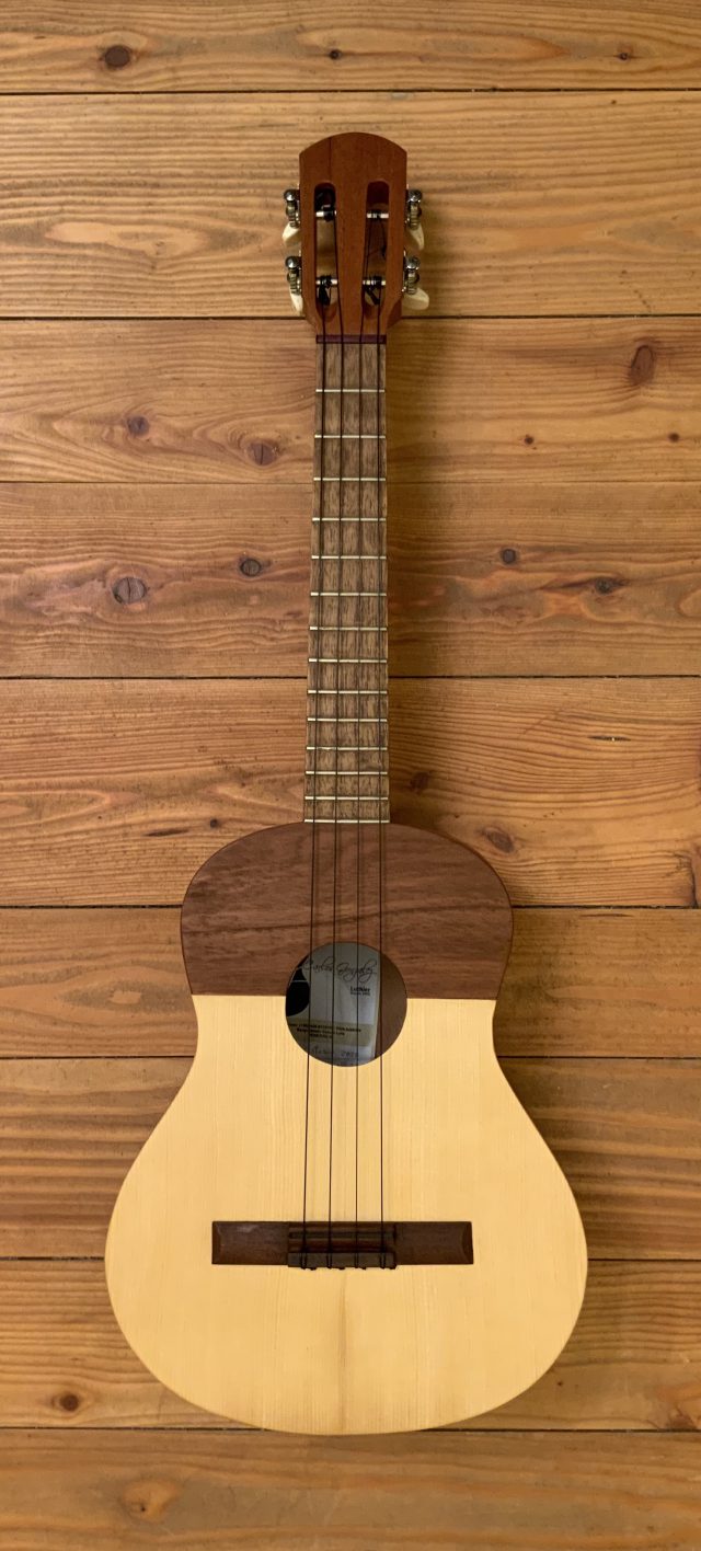 Carlos Gonzalez Estudio <br> 14 Bünde <br> kleine Hände